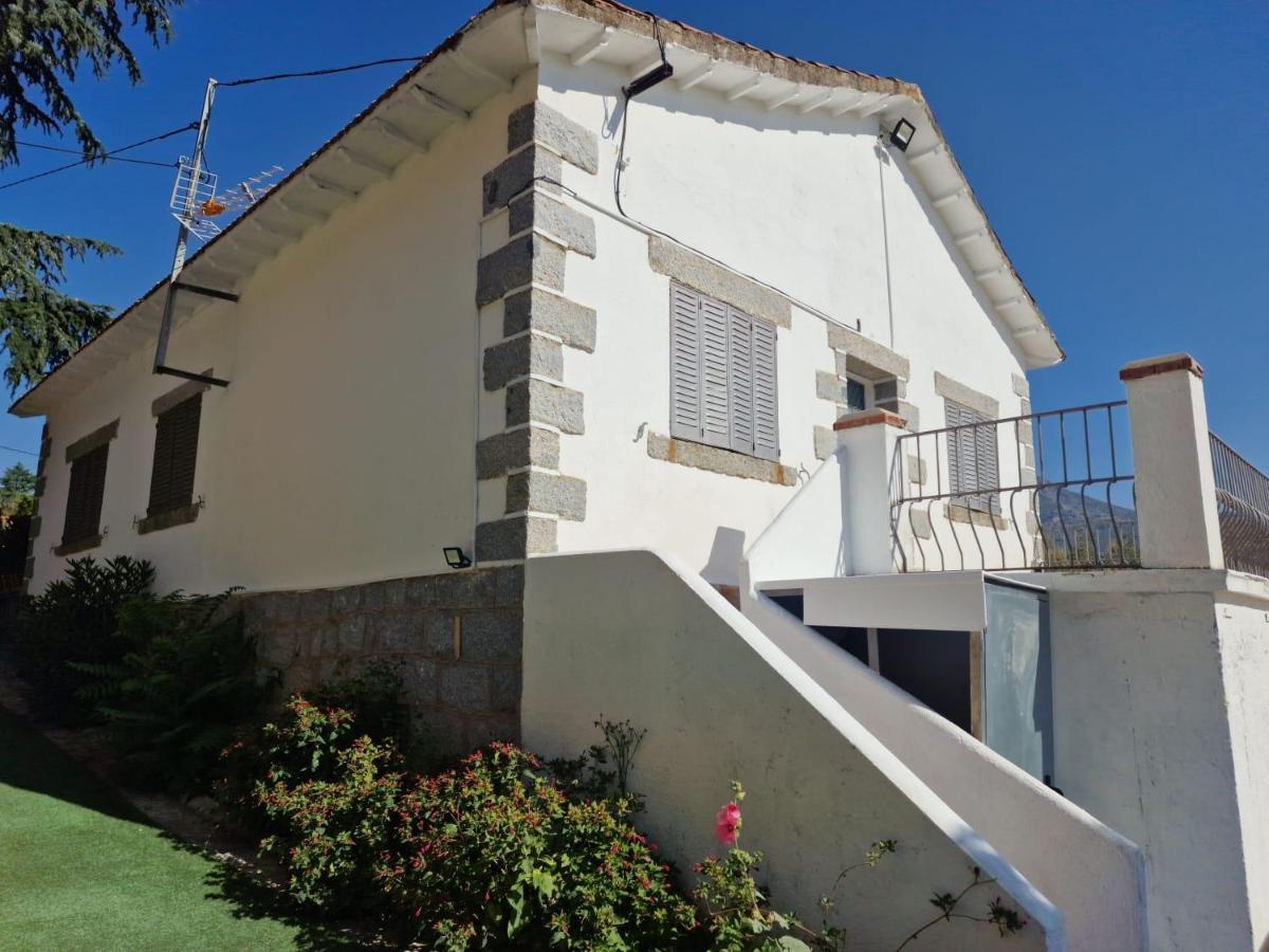 El Nido Del Aguila Hotel Las Gacelas, Becerril Бесерриль-де-ла-Сьерра Экстерьер фото